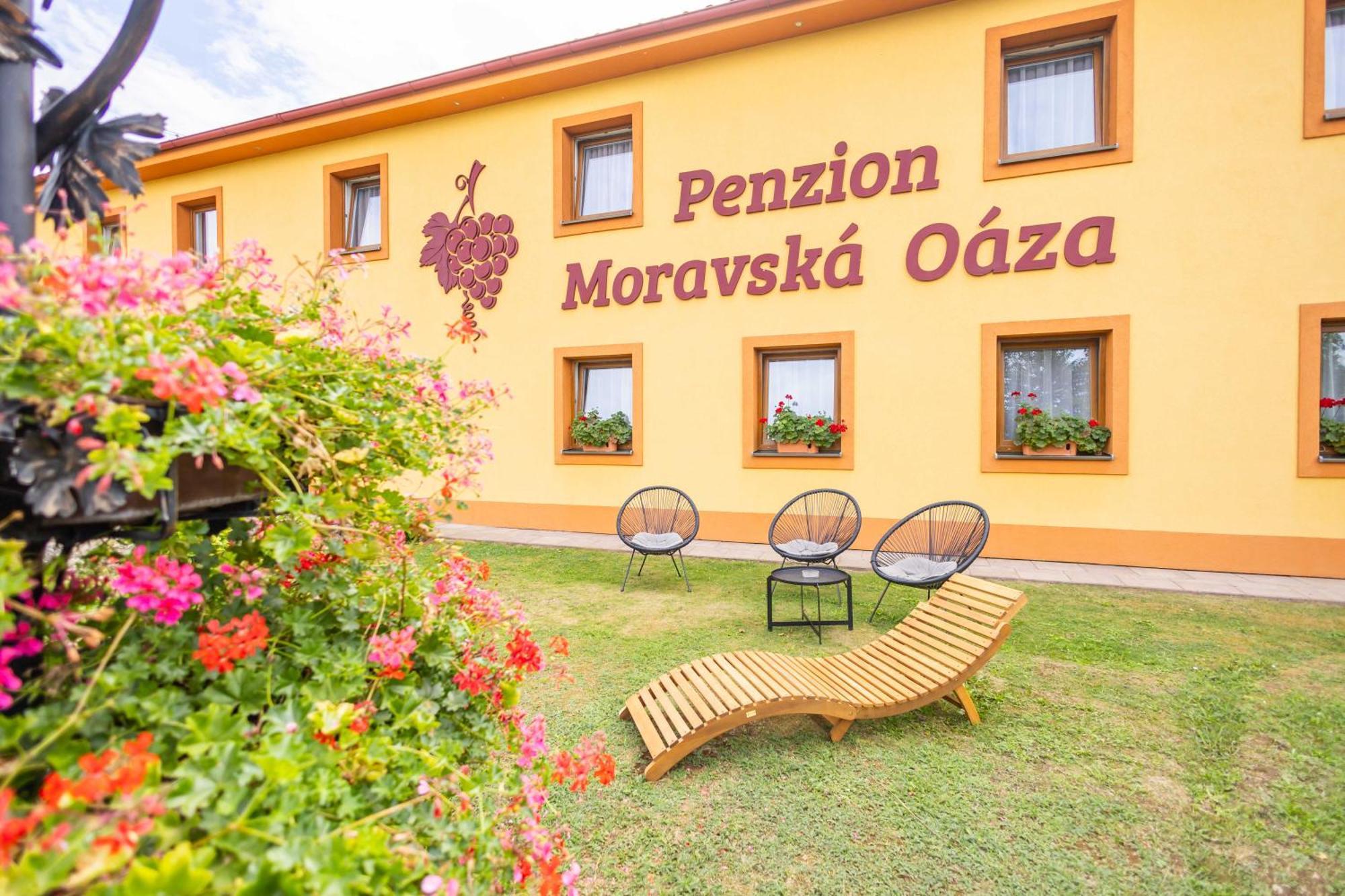 Penzion Moravska Oaza فالتيس المظهر الخارجي الصورة